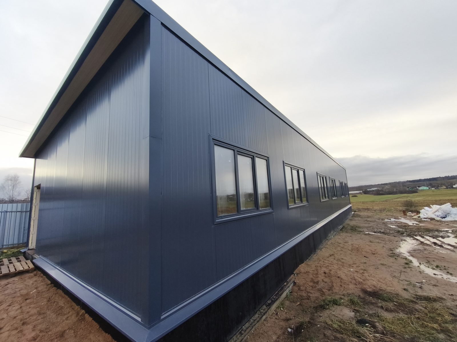 Административно-бытовой корпус в д. Вязань, 8×24 м